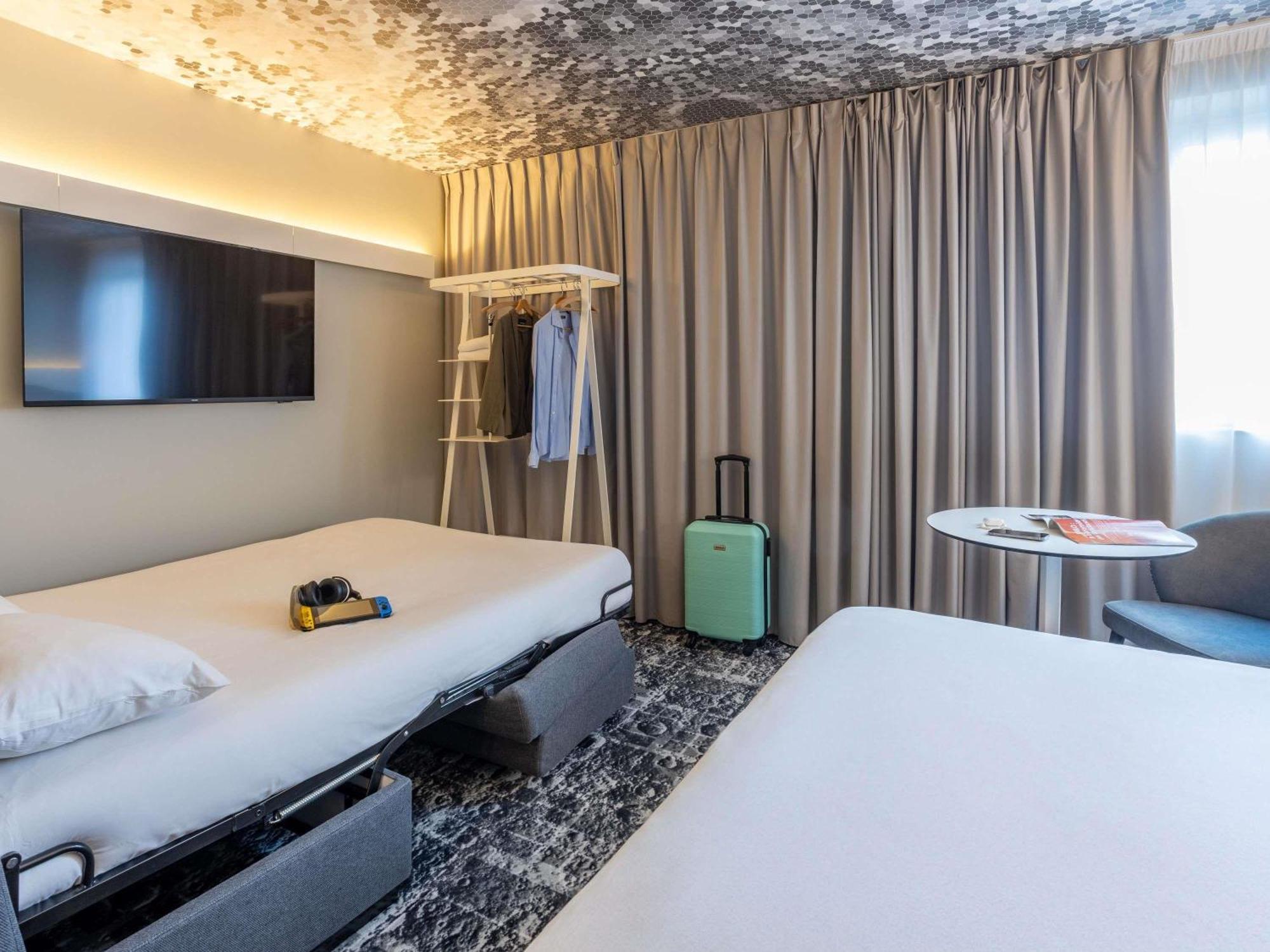 Family room with a double bed and a double sofa bed or two single sofa beds,1704988292:JPEG